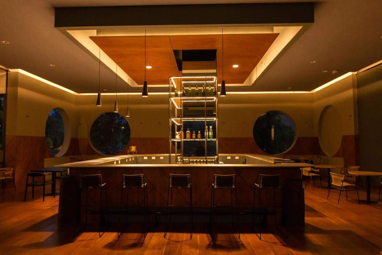 Termales El Otono Hotel La Enea Exterior photo The bar at the 2012-opened lounge