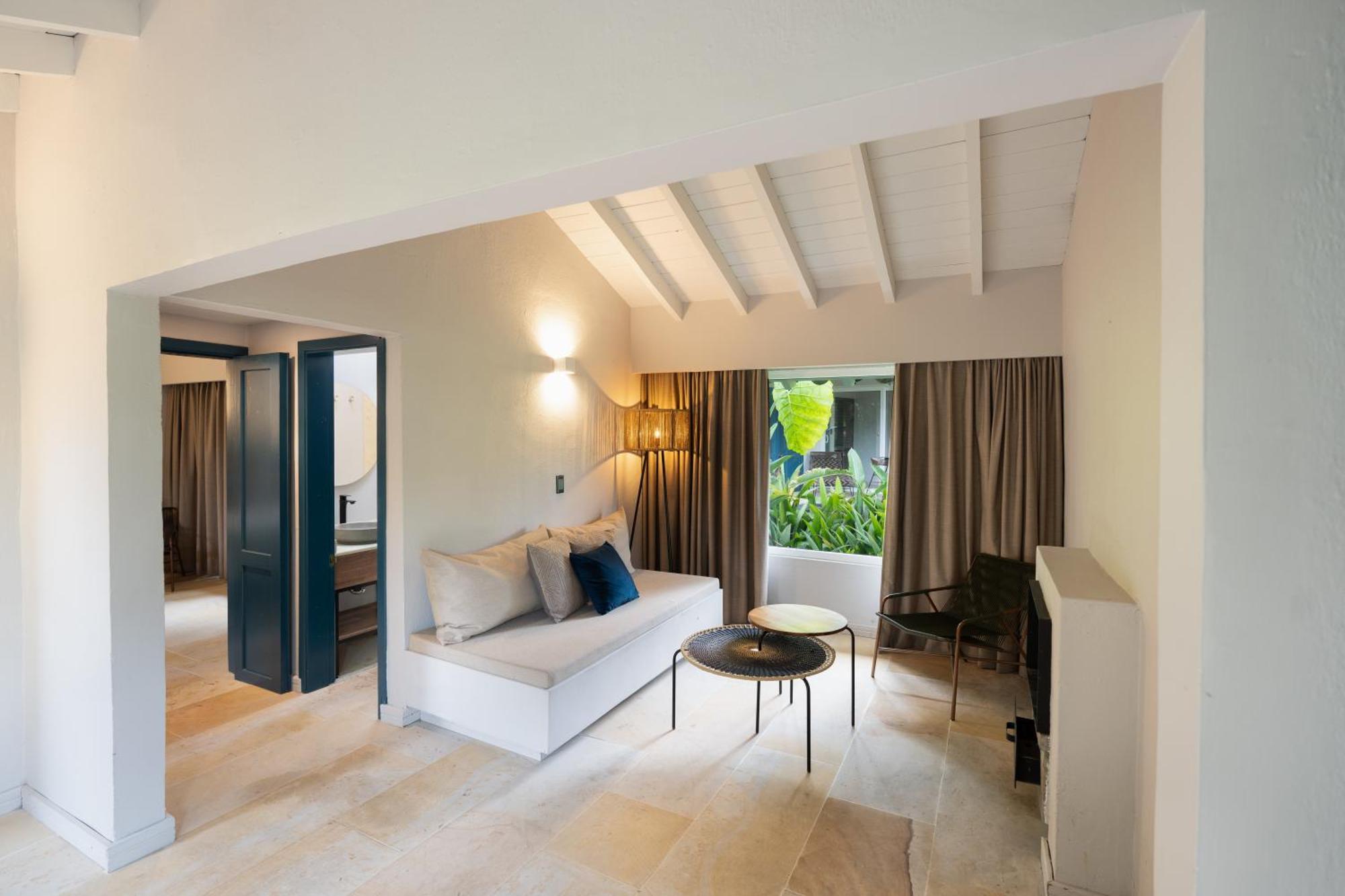 Termales El Otono Hotel La Enea Exterior photo A suite at the hotel