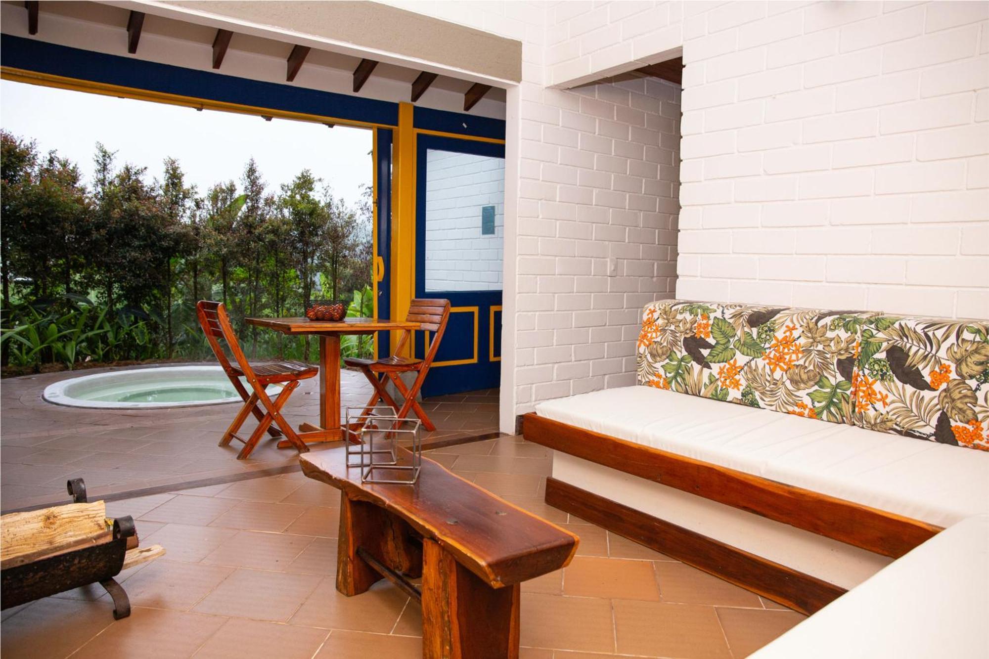 Termales El Otono Hotel La Enea Exterior photo A room at the hotel