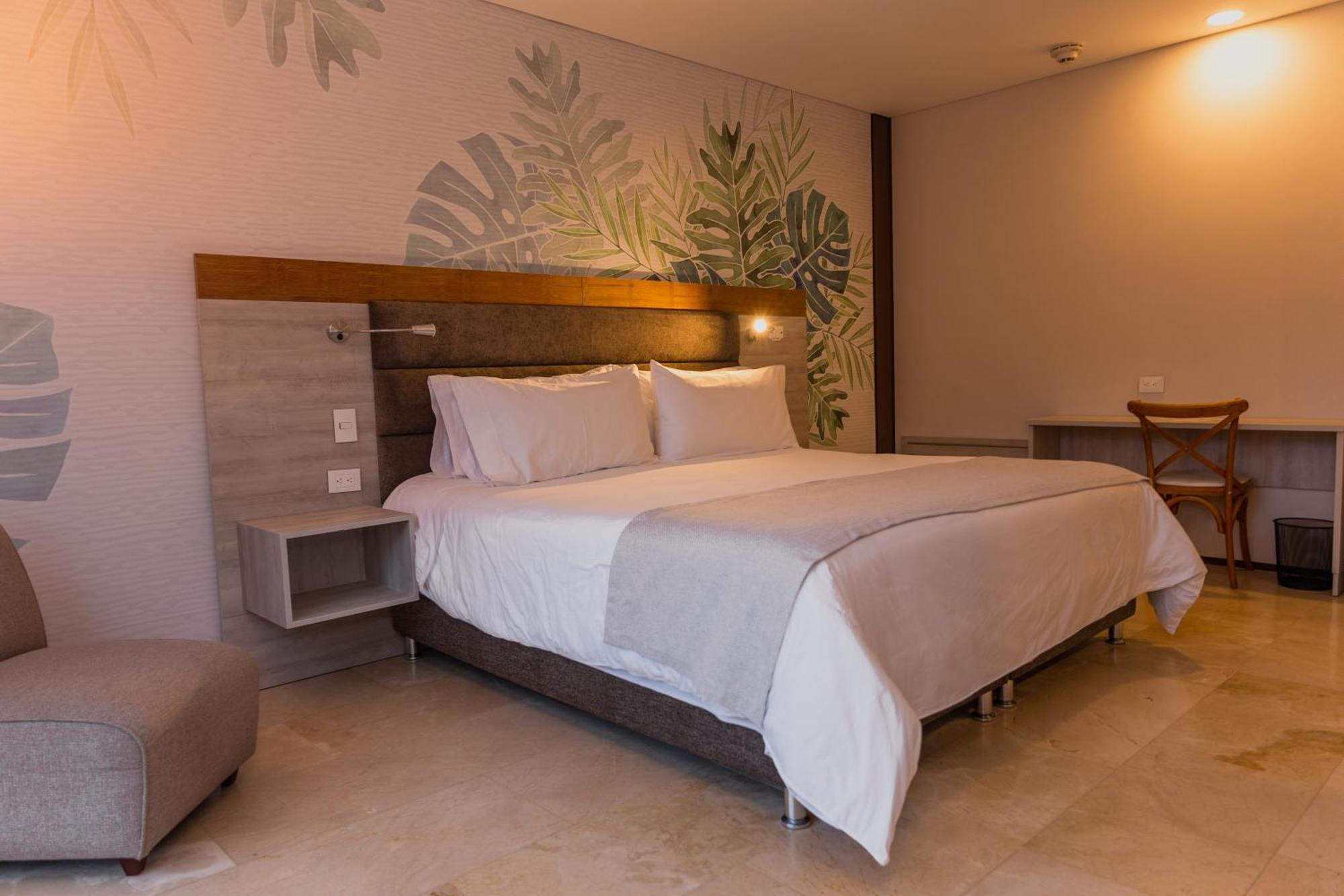 Termales El Otono Hotel La Enea Exterior photo A room at the hotel