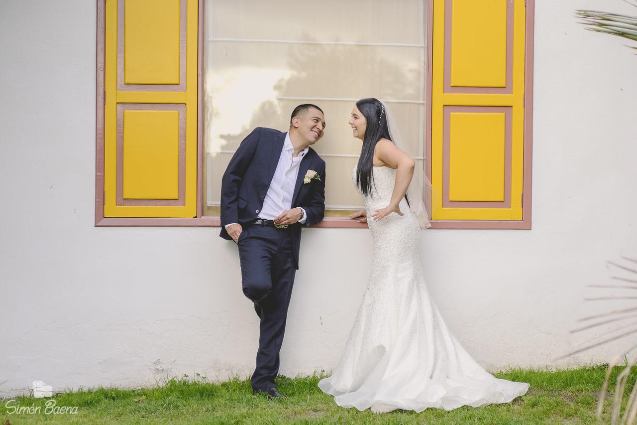 Termales El Otono Hotel La Enea Exterior photo A newlywed couple